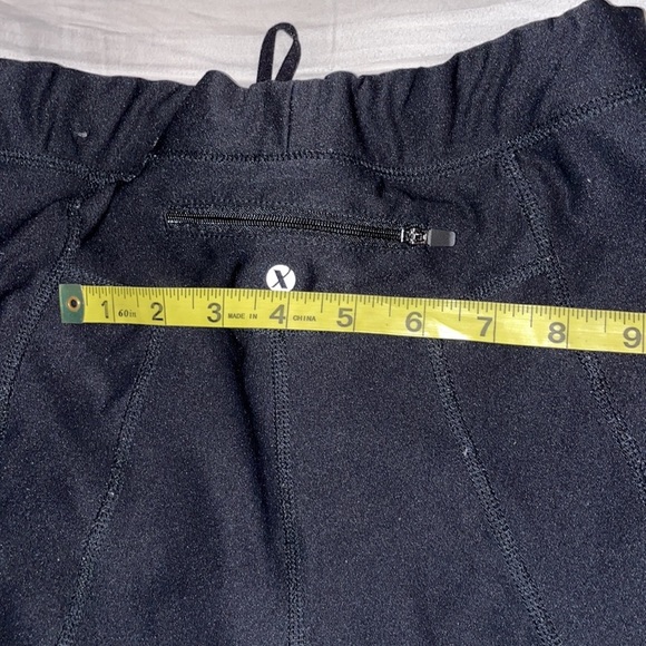 Xersion fitted 3/4 legging workout pant with back pocket reflective - Picture 4 of 4